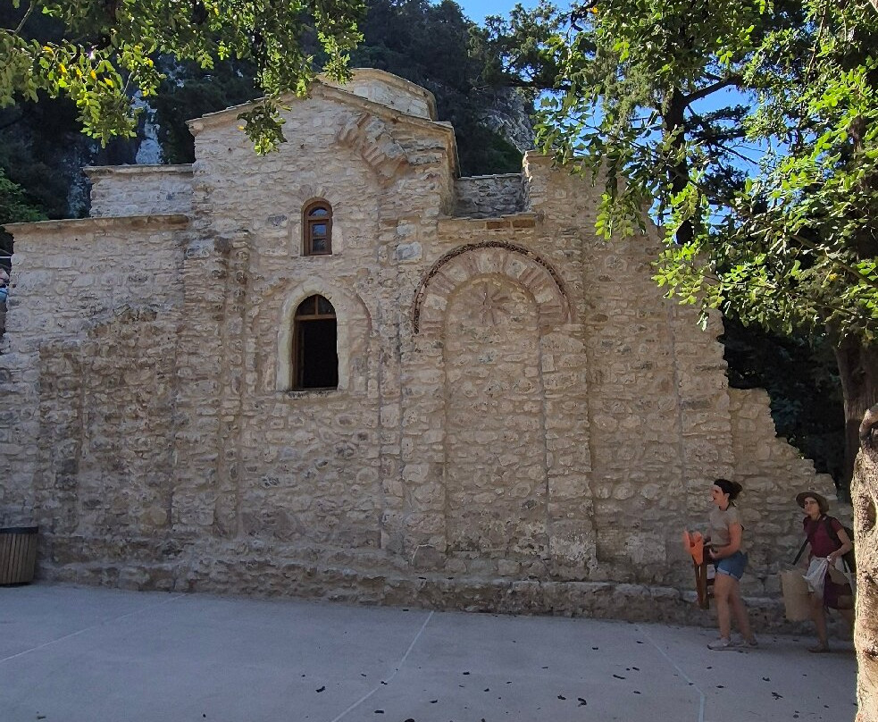 The Metamorphosis Church & ruins of the Venetian Castle-Karlovasi必去景点