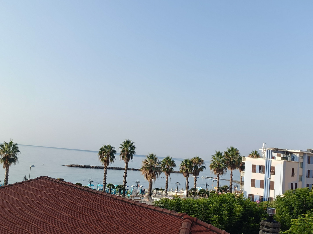 黛勒洛斯酒店主图