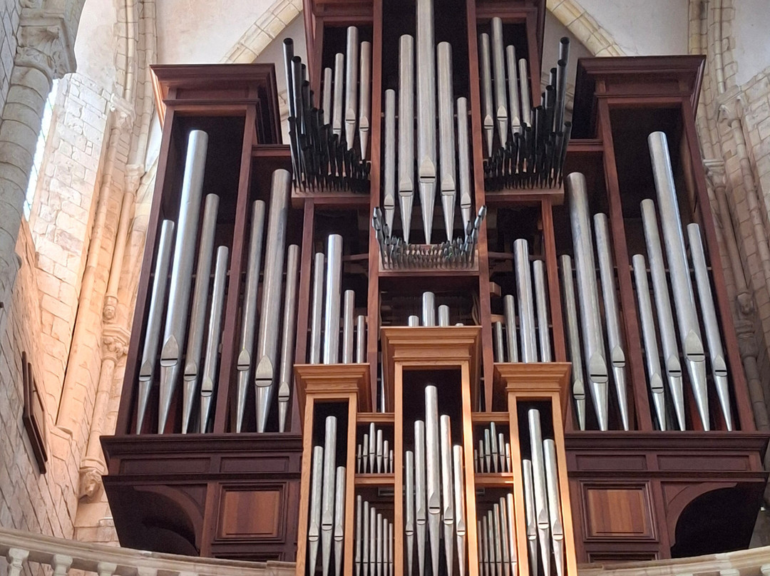 Abbaye de Fleury-Saint-Benoit-sur-Loire必去景点