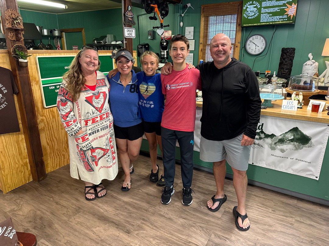 Green River Hill Grocery