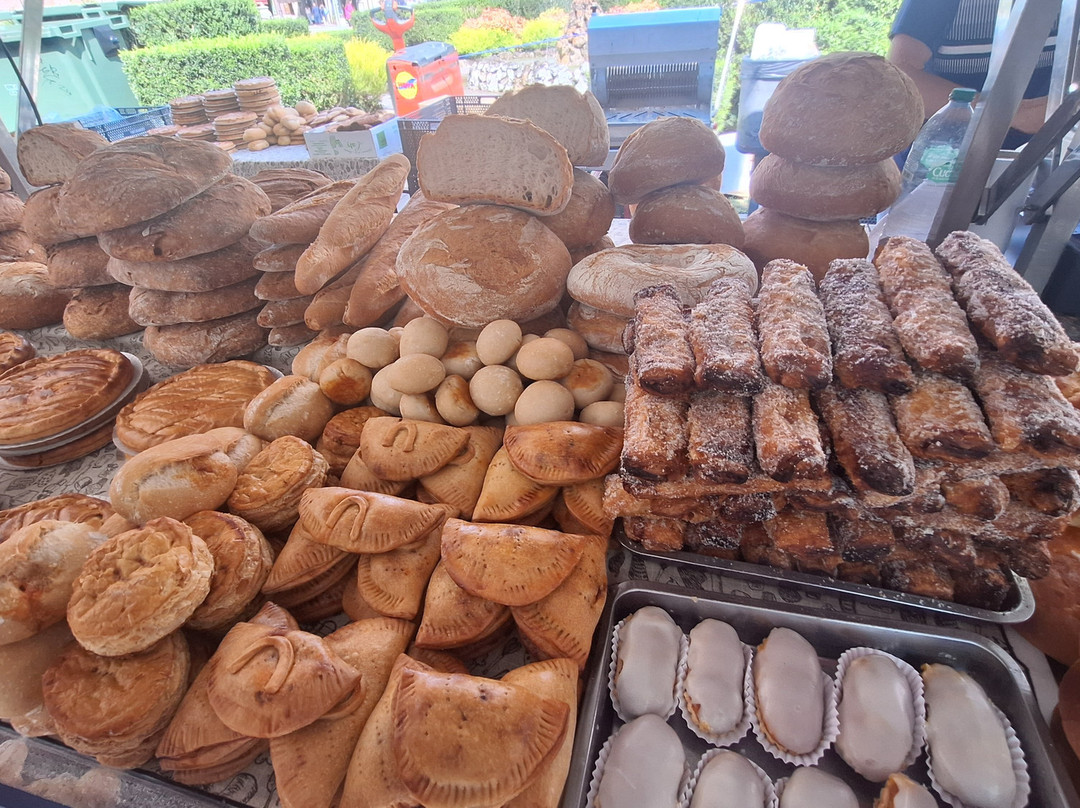 Dominical Market-Cangas de Onis必去景点