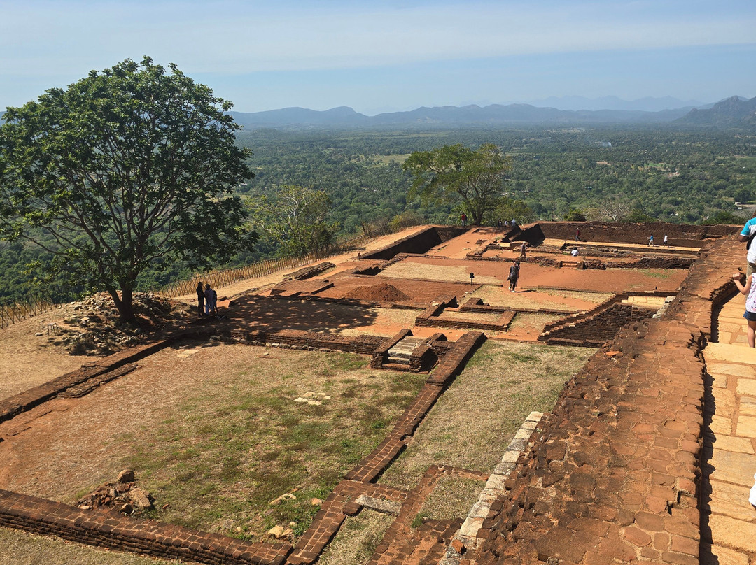 Charli Tours-亚洪加拉必去景点