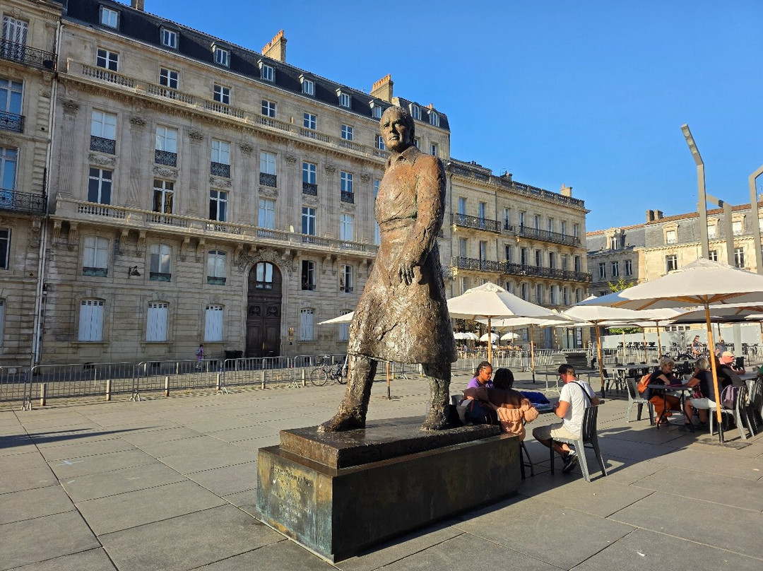 La statue de Jacques Chaban Delmas-波尔多必去景点