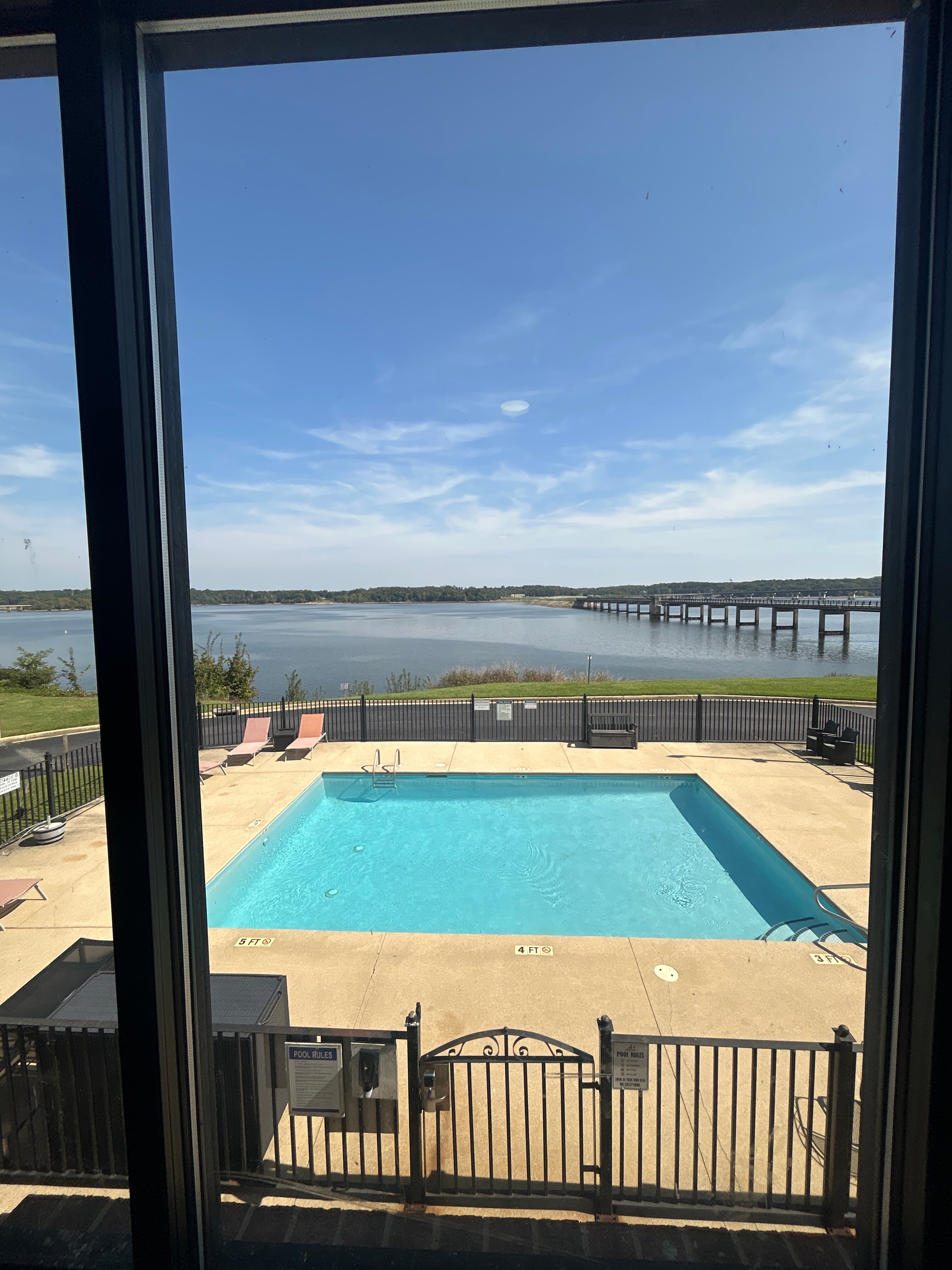 Clarion Pointe On The Lake Clarksville - South Hill West-泳池