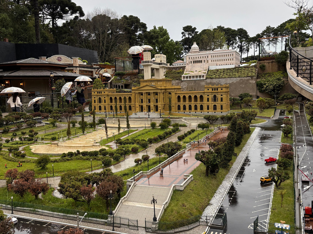 塔霍普纳酒店主图