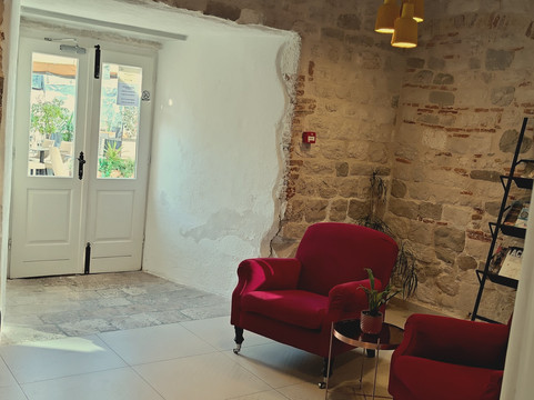 XII Century Heritage Hotel主图