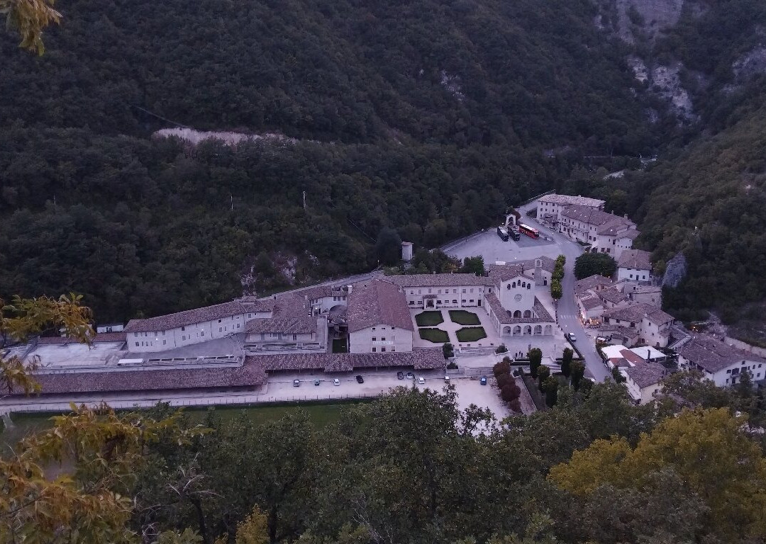 洛卡波雷娜酒店主图