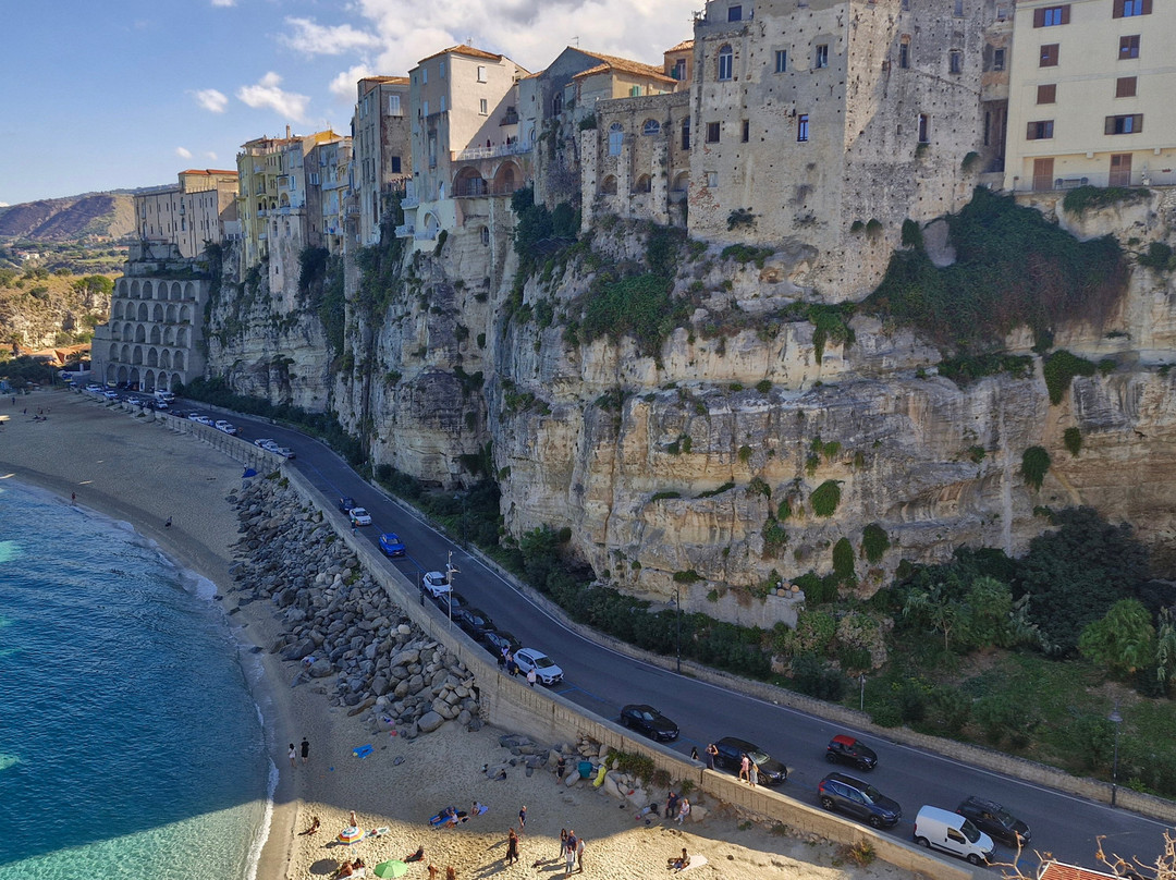 Santuario Di Santa Maria Dell'Isola Di Tropea-特罗佩阿必去景点