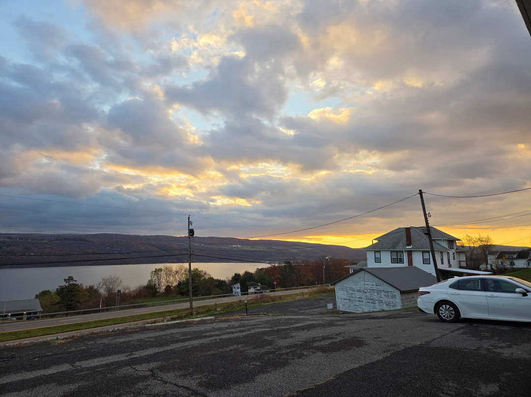 Gorgeous View Motel主图