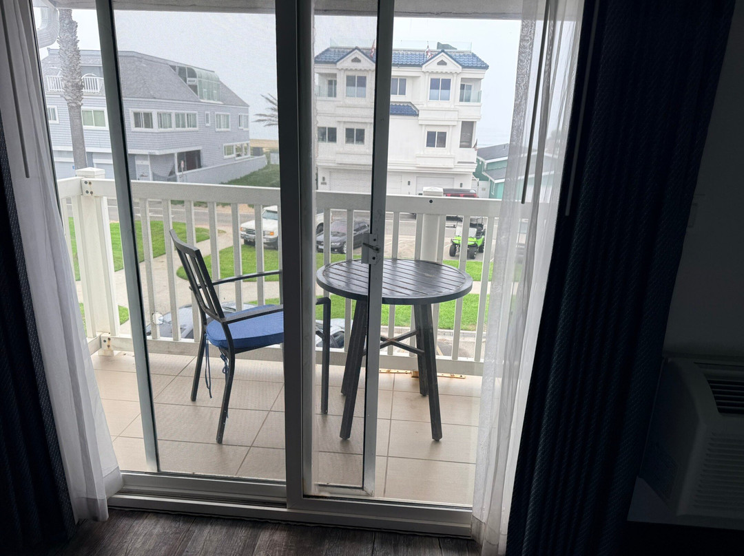 Ocean Surf Inn & Suites主图