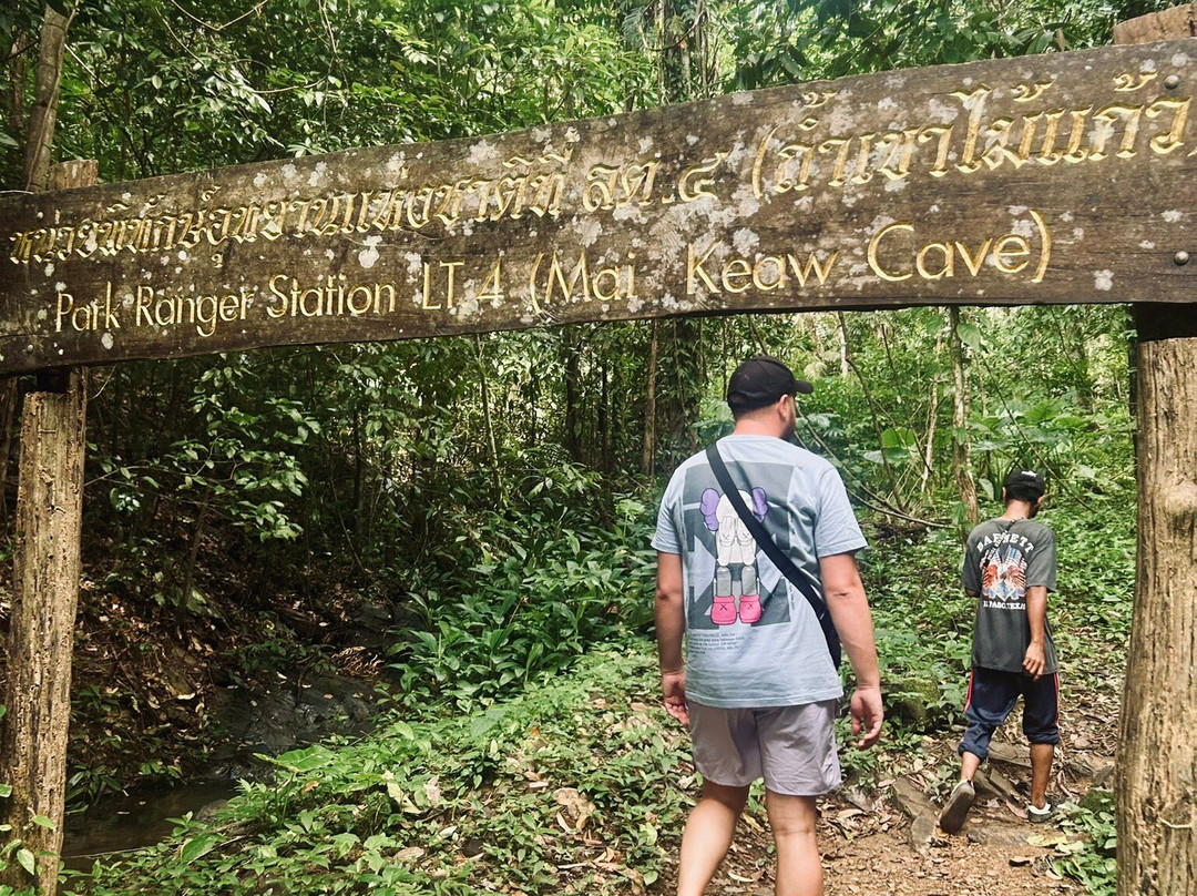 考迈卡维洞穴-兰塔岛必去景点