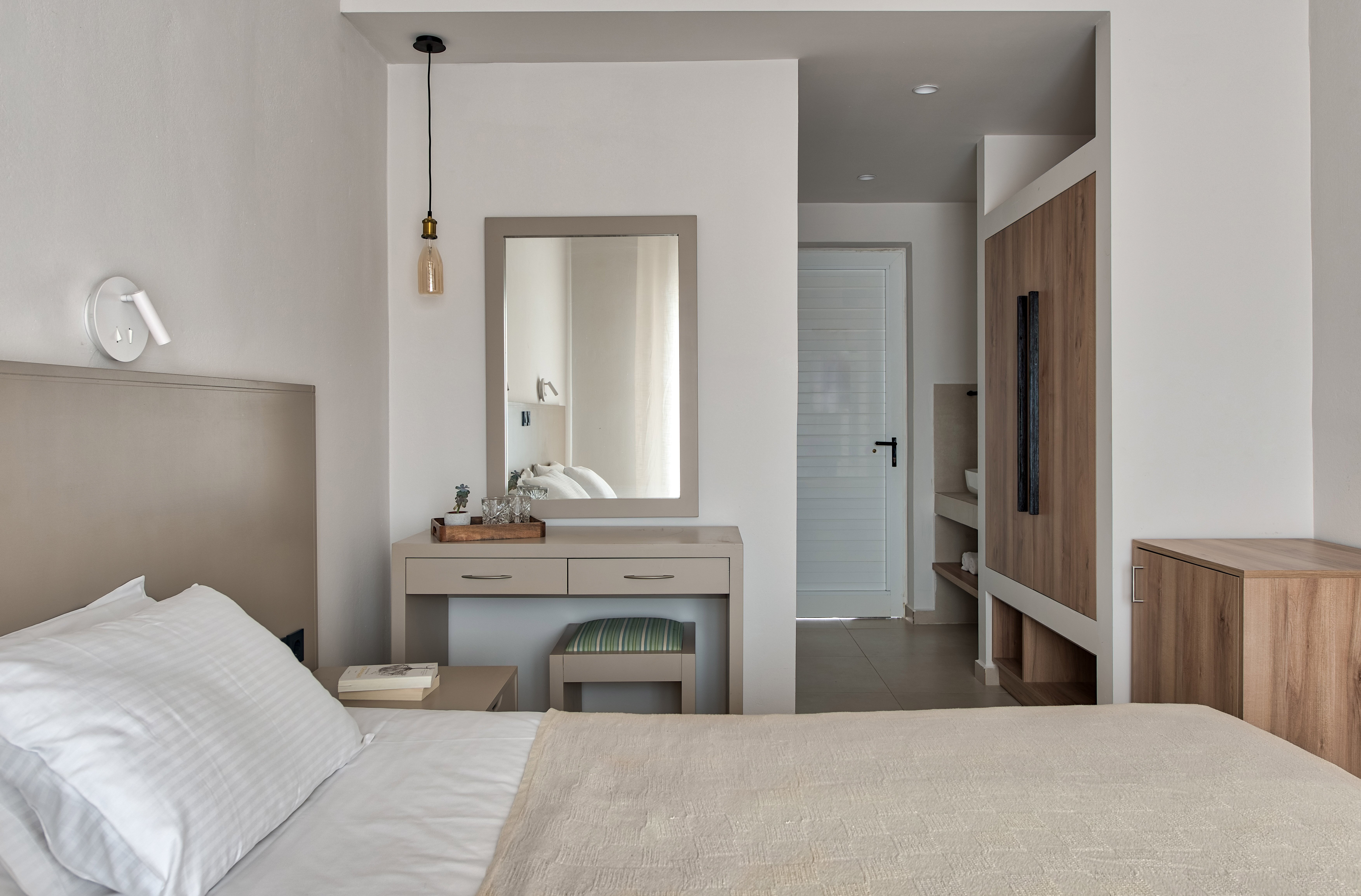 艾克勒索特泽菲罗斯宾馆-客卧