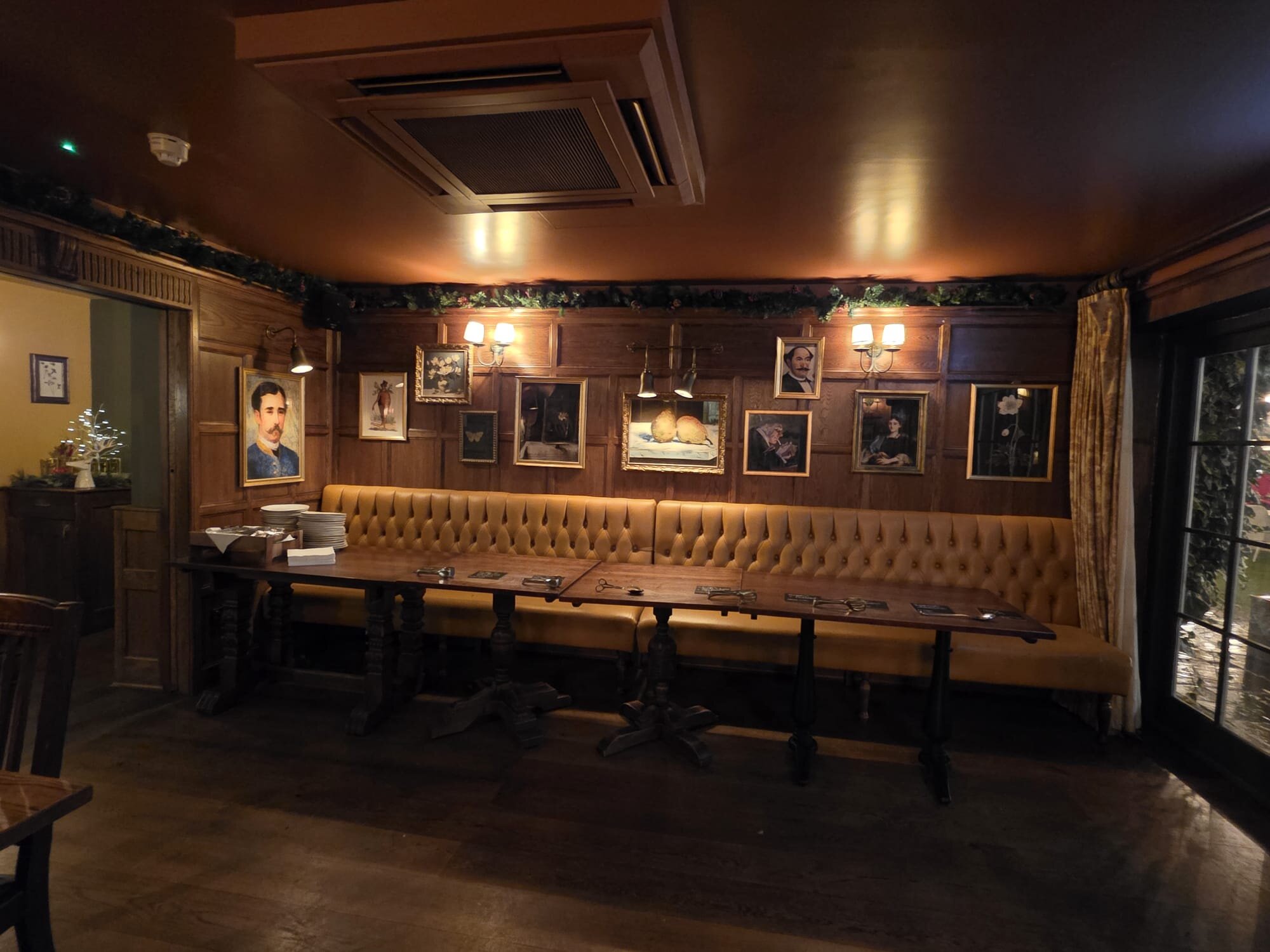 Bedford Arms (Hotel)-餐饮