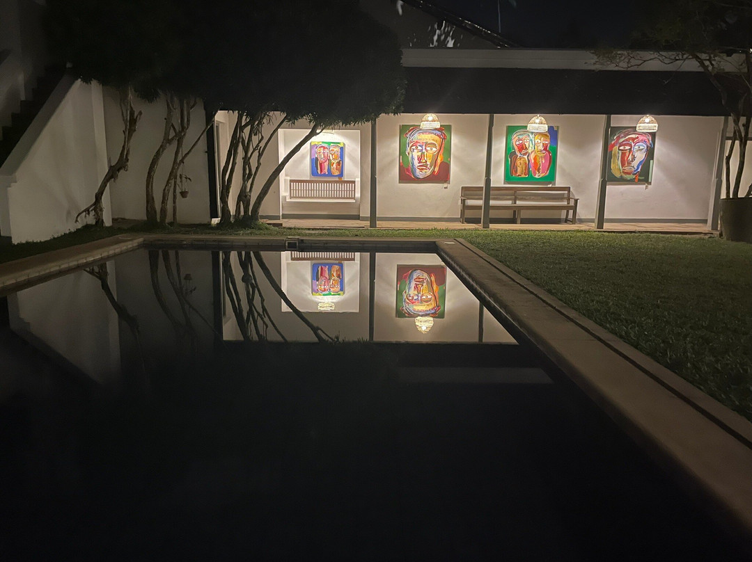 天堂之路酒店主图