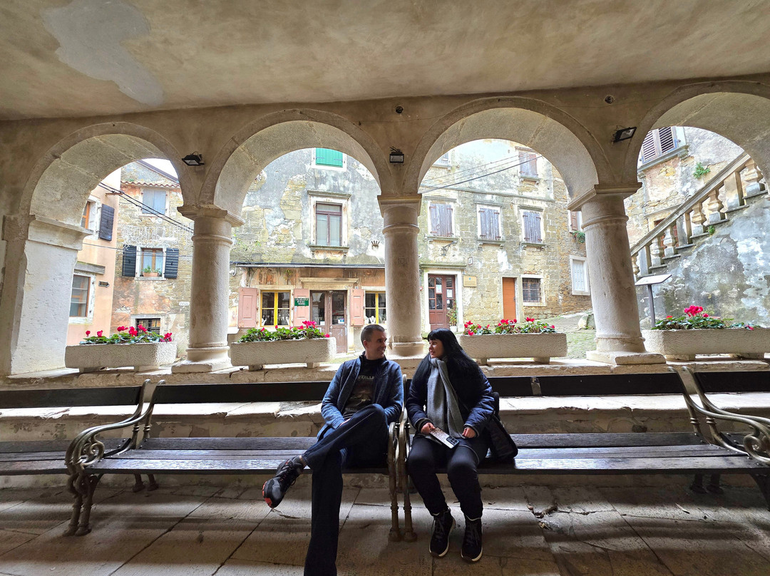 The Town Loggia-Groznjan必去景点