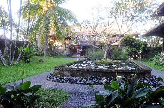 佩尔缇威度假村主图