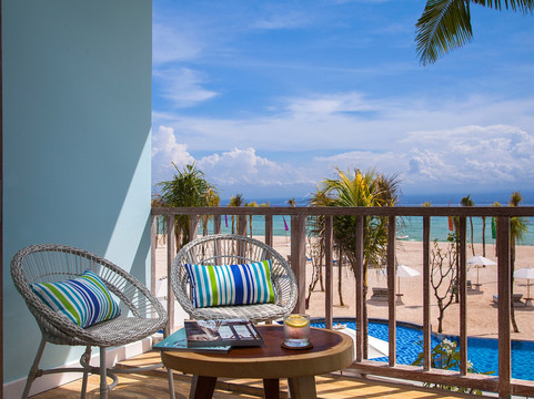 努沙蓝梦岛马哈吉利度假村主图