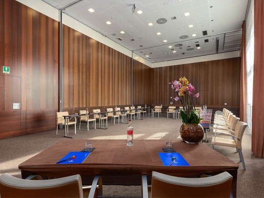 希尔顿佛罗伦斯都会酒店主图