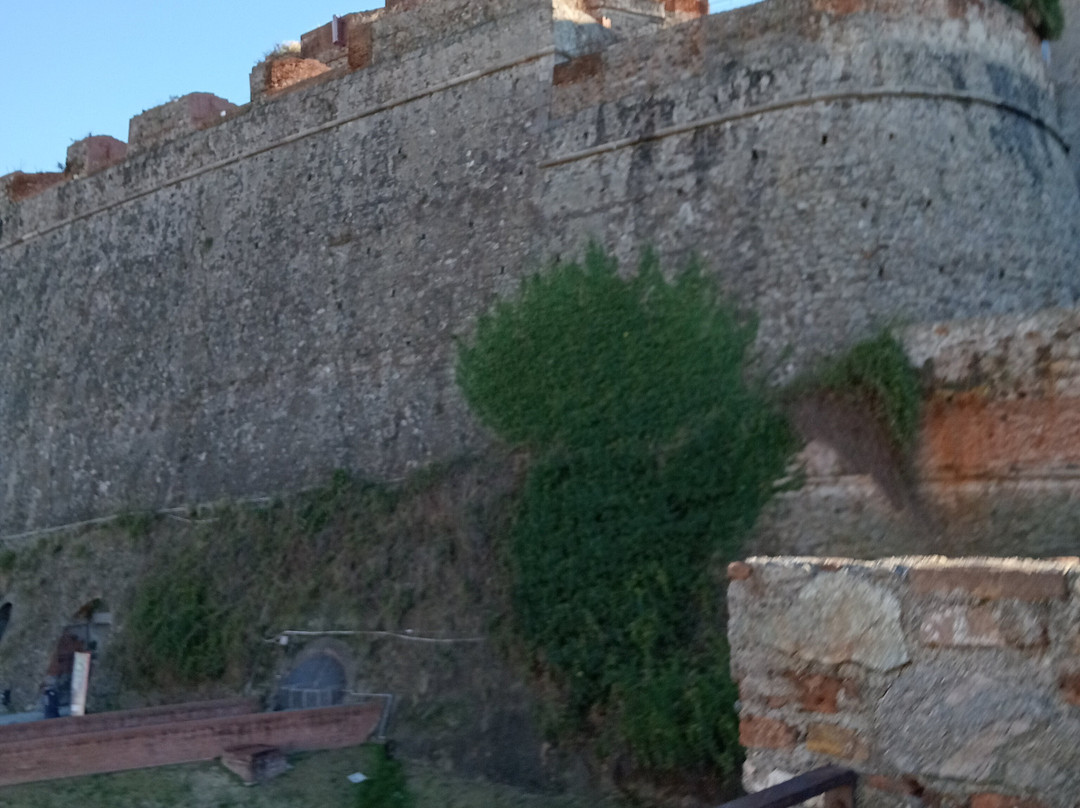 Fortezza del Priamar-萨沃纳必去景点