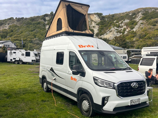 Britz Campervans-奥克兰必去景点