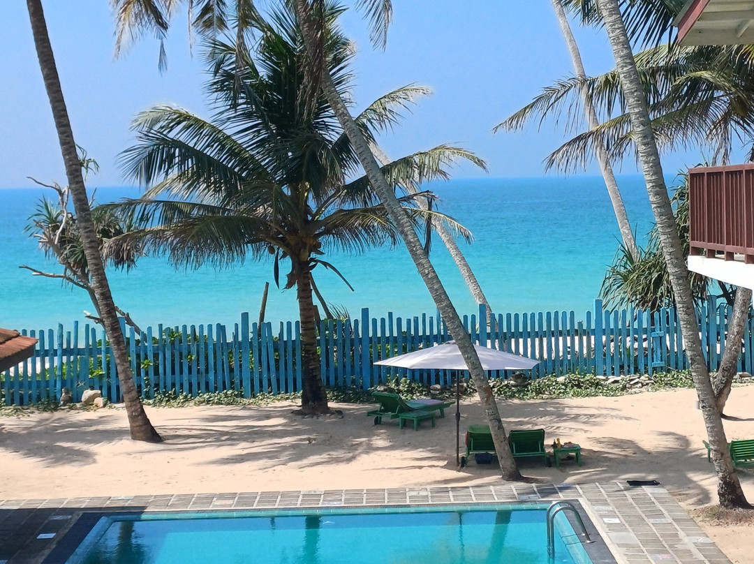 绿洲桥海滩酒店主图