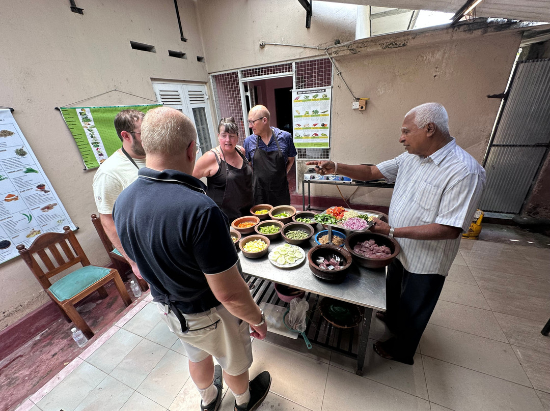 The Authentic Cooking & Demonstration-加勒必去景点