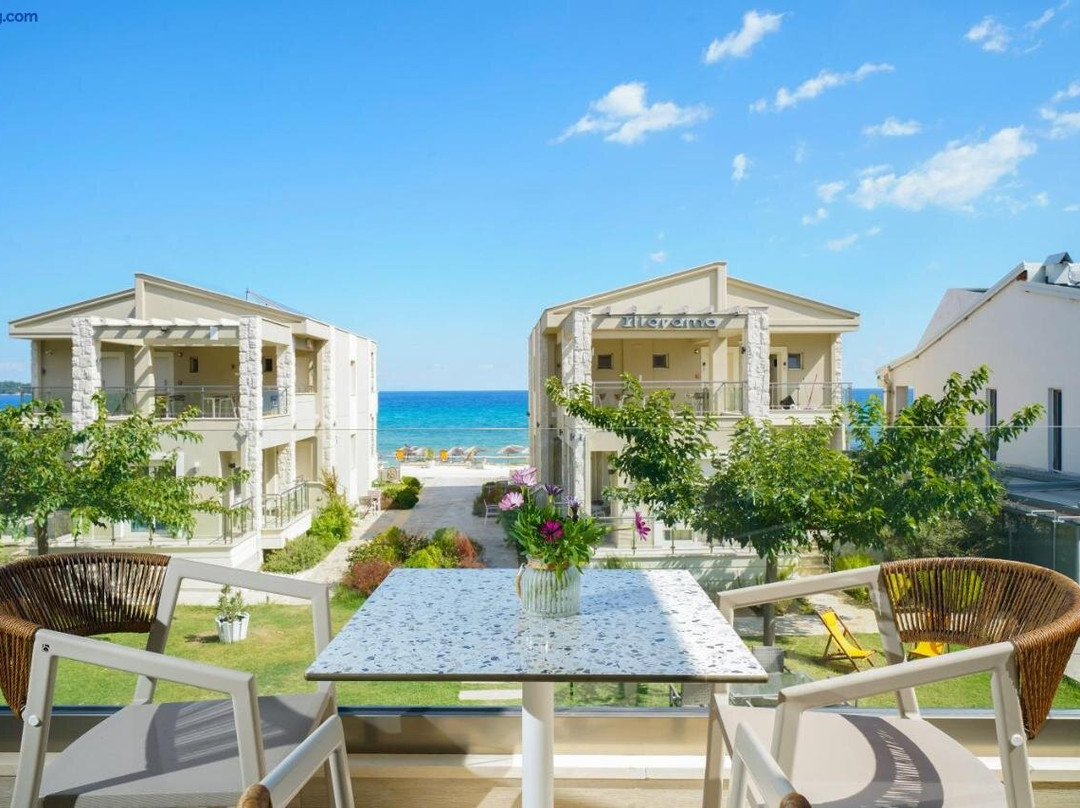 Iliorama Luxury Suites