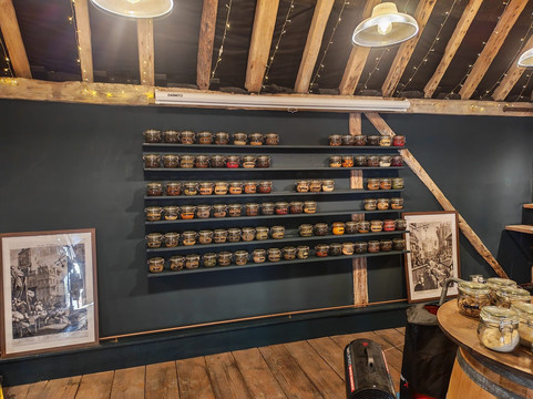 The Henley Distillery Gin Experience-泰晤士河畔亨利必去景点