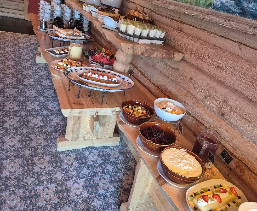 葛洛特里赫耶尔酒店主图