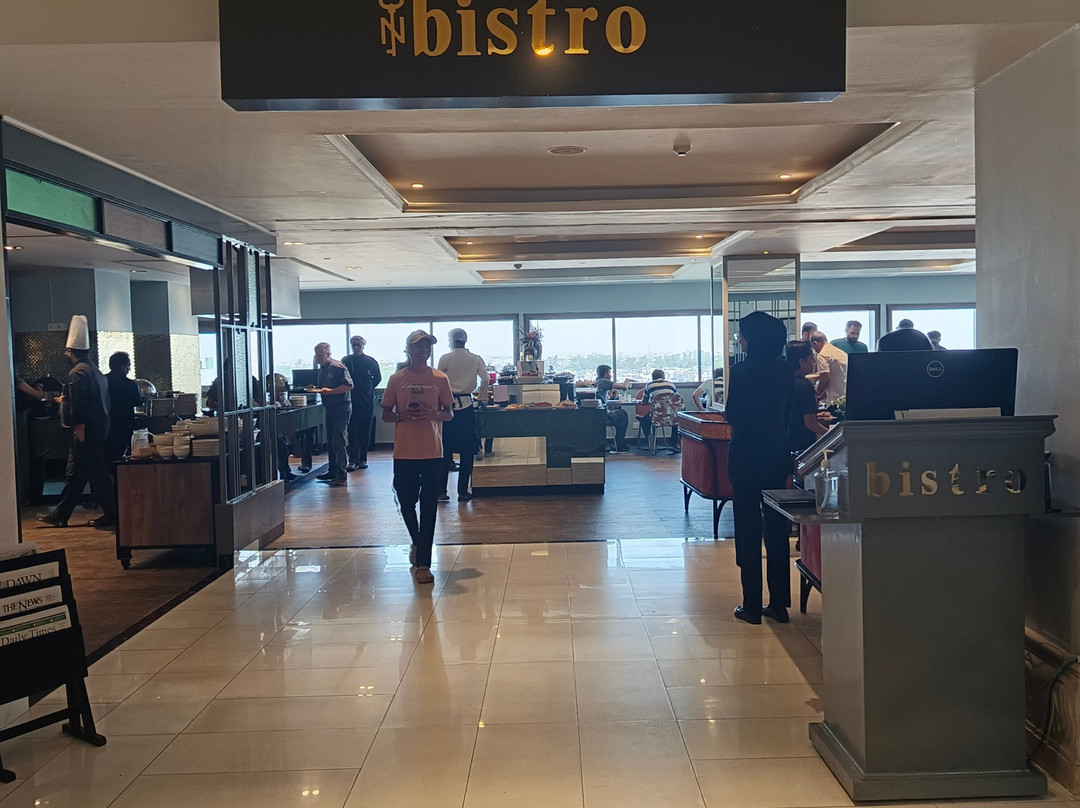 尼莎乔哈尔镇酒店主图