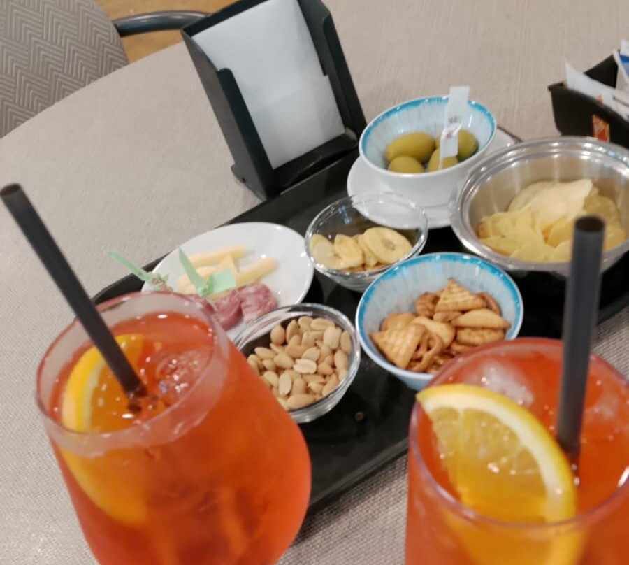 迪普拉塔尼酒店主图