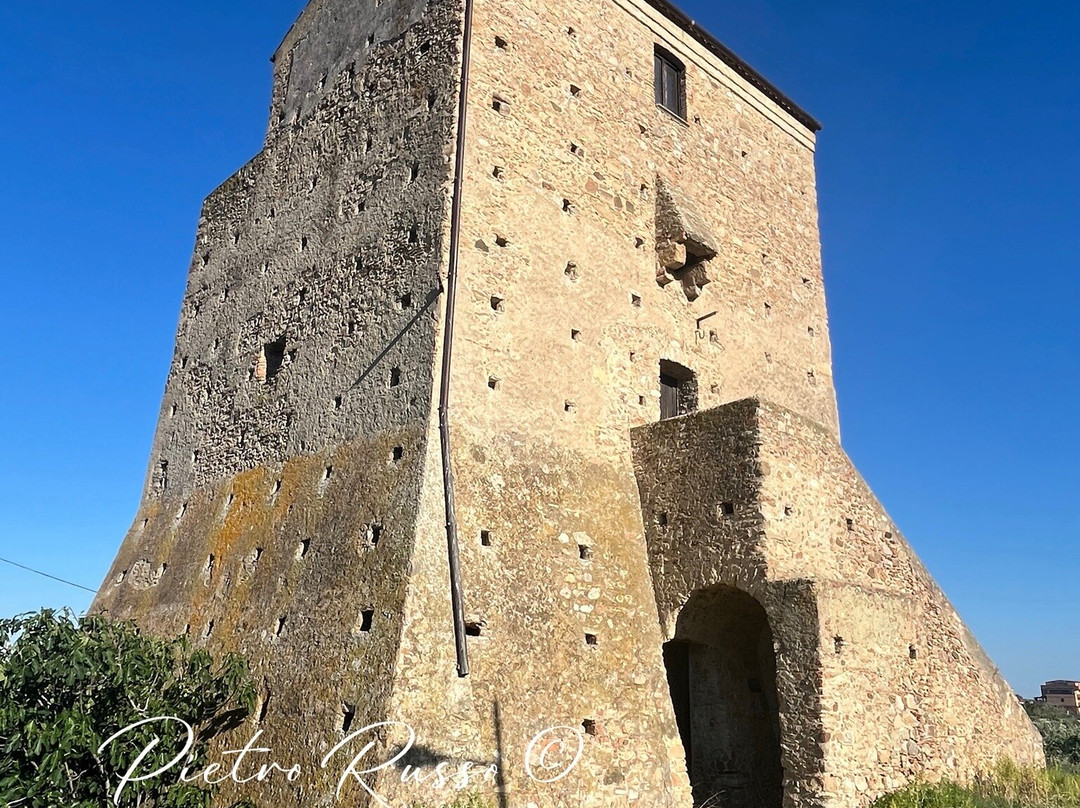 Torre della Limara-Marina di Strongoli必去景点