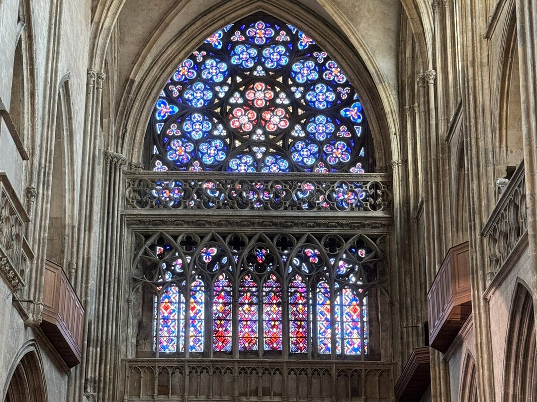 Eglise Saint-Pierre-卡昂必去景点