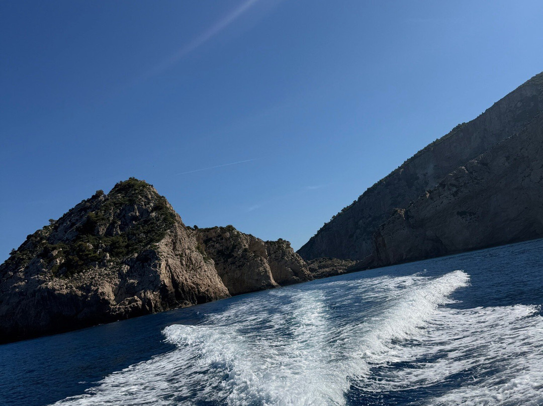 Serene Private Cruises-Tragaki必去景点