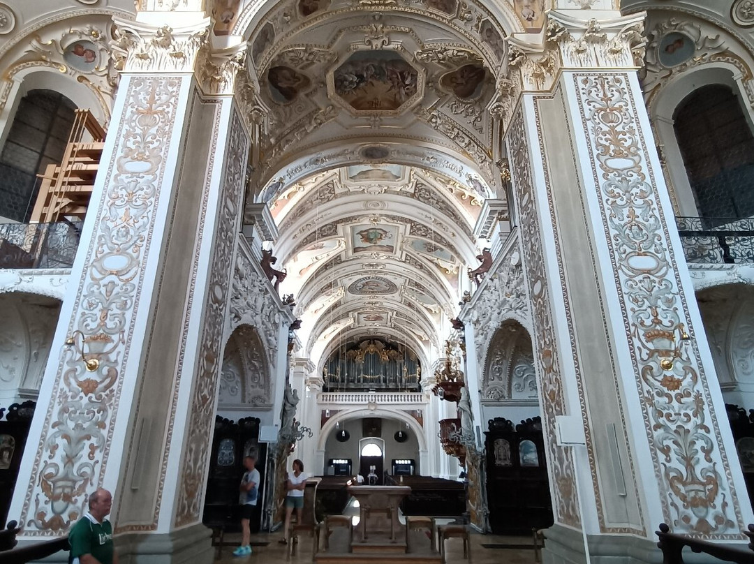 Basilika St. Lorenz-肯普滕必去景点