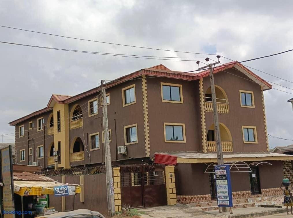 Fairways Apartments