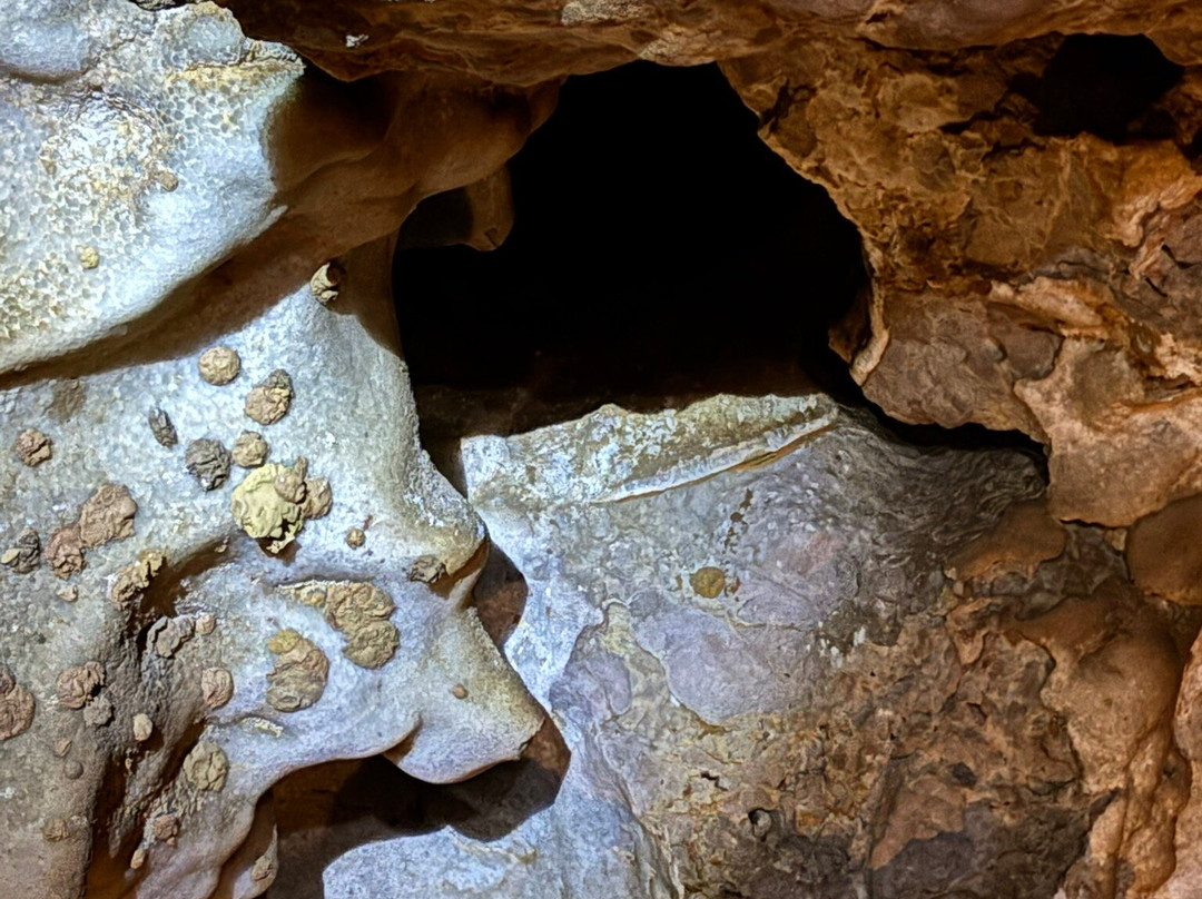 Black Hills Caverns-拉皮德城必去景点