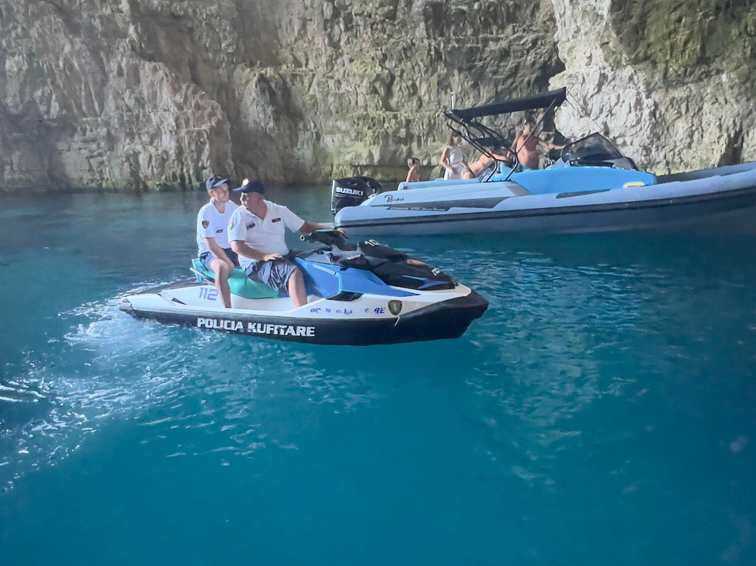 Boat Trip Vlore-夫罗勒必去景点