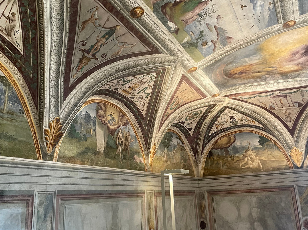 Palazzo Besta-Teglio必去景点