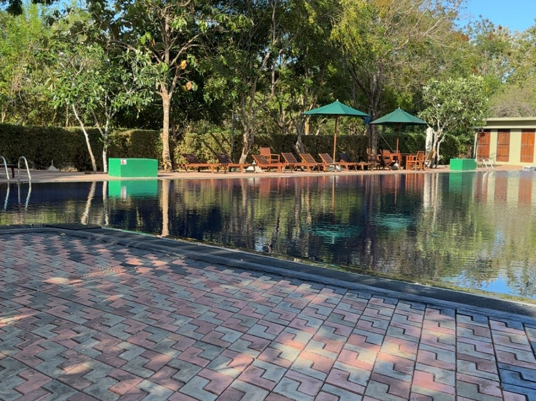 Oak Ray Elephant Lake Resort主图