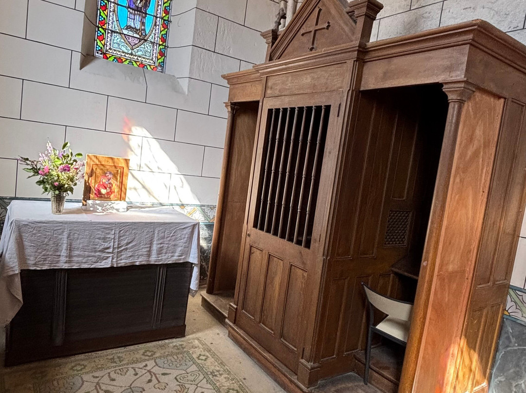 Église Saint-Sauveur-Sanguinet必去景点