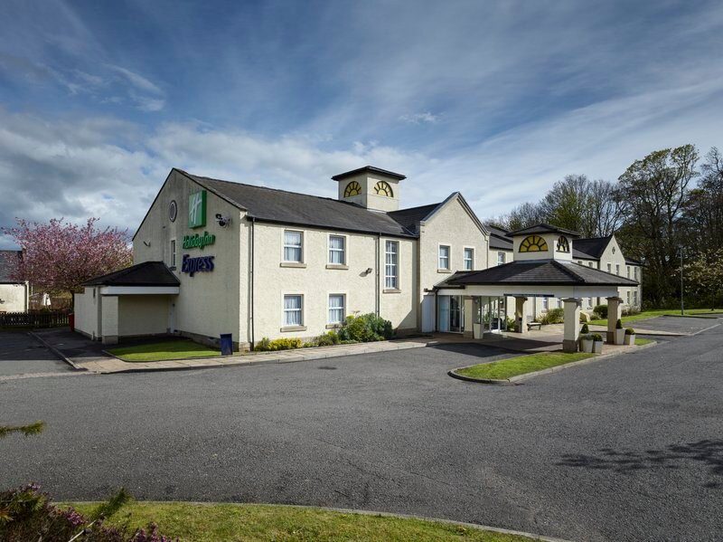 Holiday Inn Express 格伦罗西斯