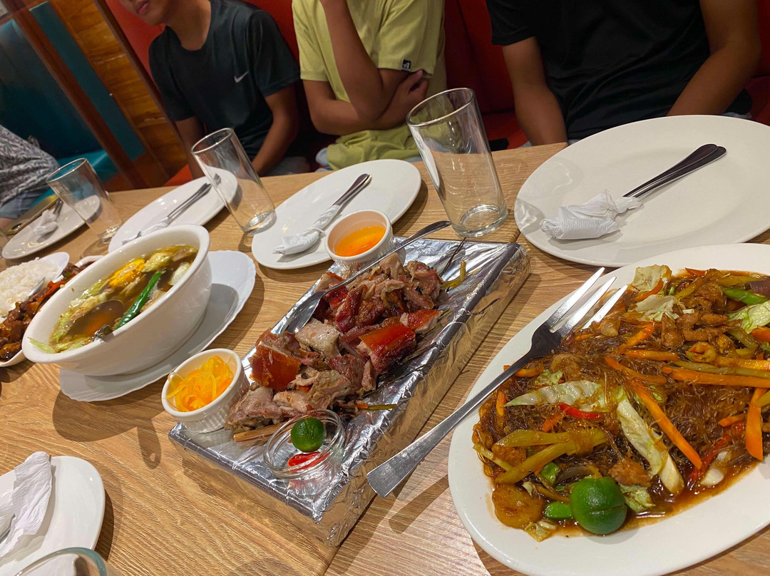 Pyesta Diner