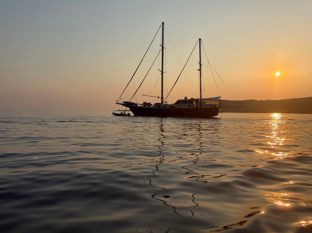 Himara Beach Hopping Tours-Himare必去景点