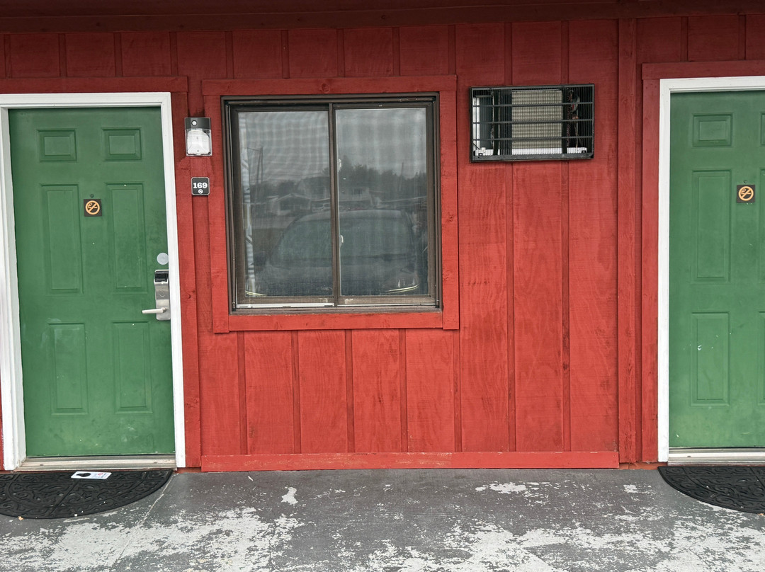 雪松山山林小屋酒店主图