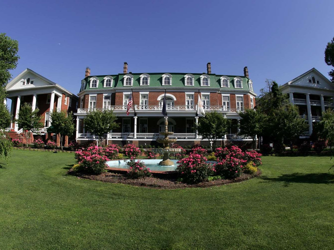 The Martha Washington Inn and Spa主图