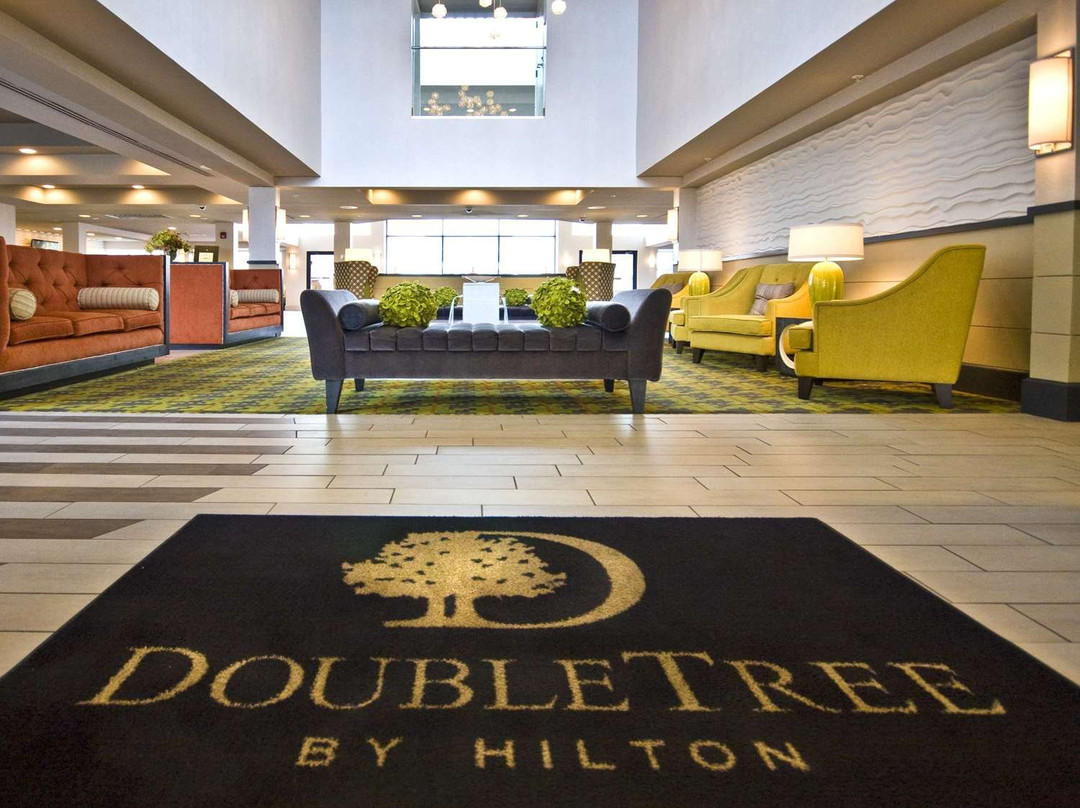 Doubletree Suites By Hilton Hotel Huntsville South主图