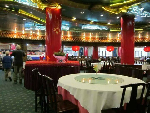 大理亚星大饭店主图