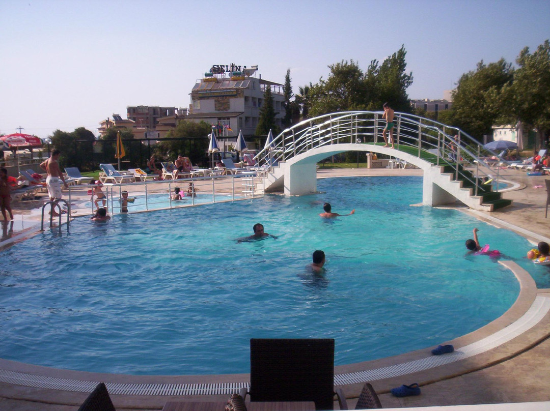 Green Gold Hotel