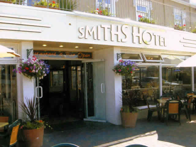 滨海韦斯顿酒店住宿-Smiths Hotel